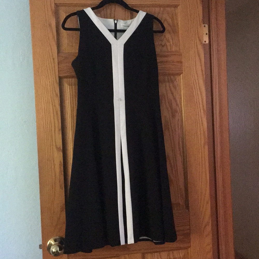 Calvin Klein Black&White Women’s Sized 8 Dress